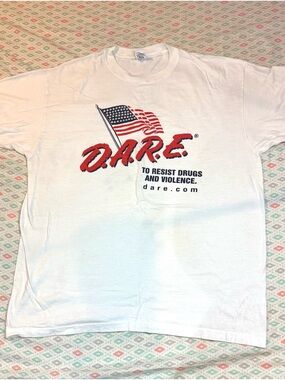 Vintage D.A.R.E Drugs  T-Shirt White Size XL Anvil Tag